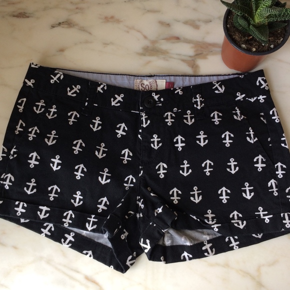 SO Pants - SO Women's Shorts Black White Anchor Print cute